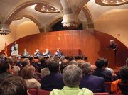 imatge [editar dades] Títol: Fotografia de Maria PB. Acte d'homenatge. D'esquerra a dreta Josep Cruanyes de mla Comissió de la Dignitat la cònsol d'alemanya Cristina Gläser, el Vicepresident de la Generalitat JL Carod rovira, el cònsol francès Pascal Bric