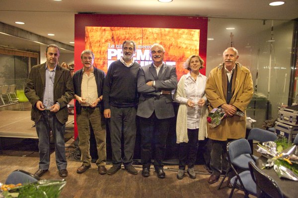Josep termes a la dreta rebent el Premi Dignitat 2009